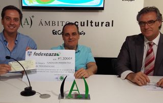 entrega-cheque-primera-fila